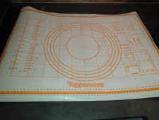 Tupperware Teigunterlage / Backunterlage mit Maßskala – Orange/Weiß
