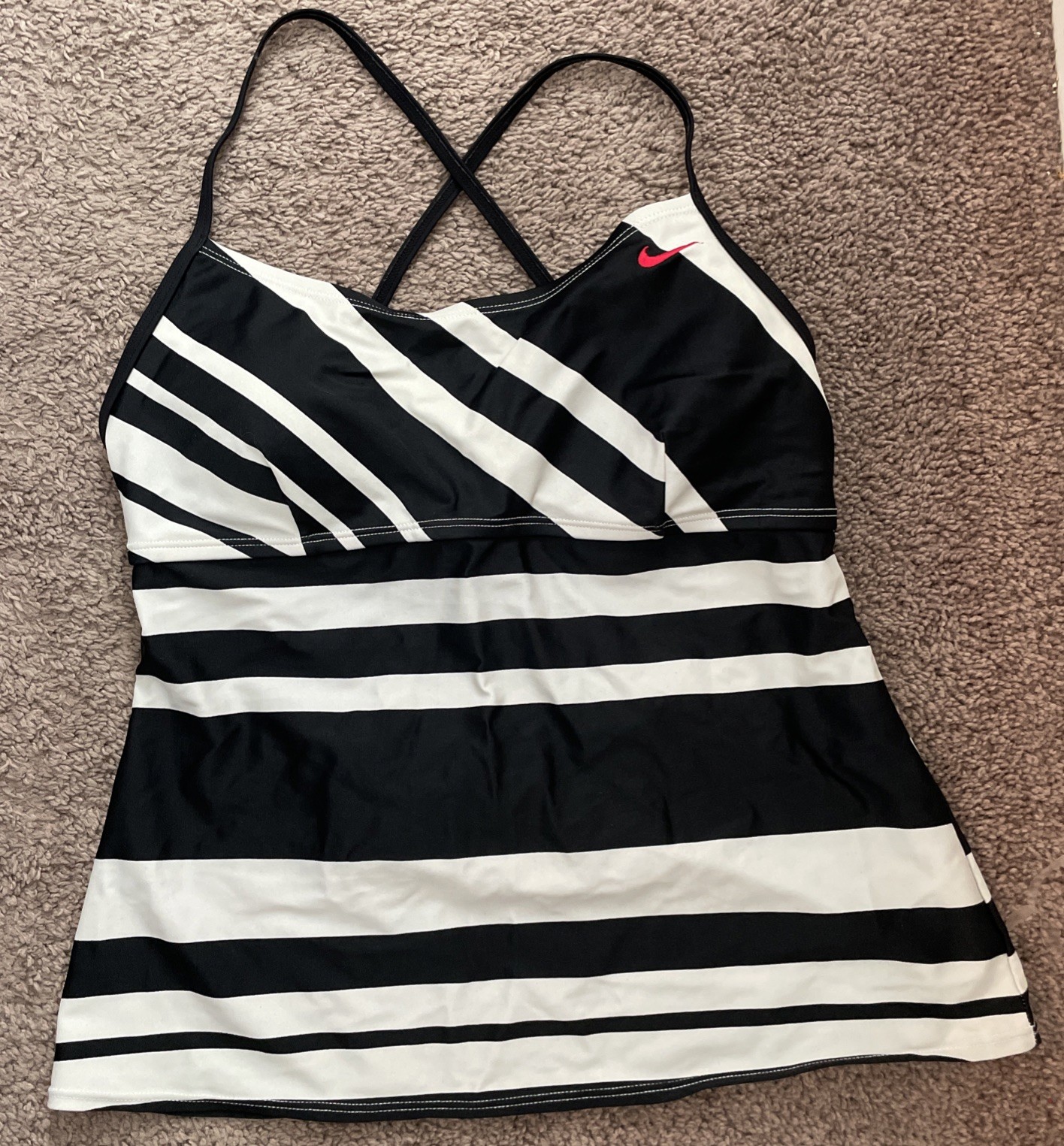 Nike Tankini Top Women’s Size 14 Print Halter Tie Swimsuit Black & White Stripes