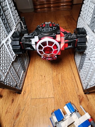 LEGO Star Wars 75101 + 75003: First Order TIE fighter + A-Wing & Micro A-Wing - Picture 4 of 11