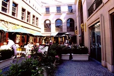 RODEO DRIVE, BEVERLY HILLS, CA - 1995 - 35mm SLIDE