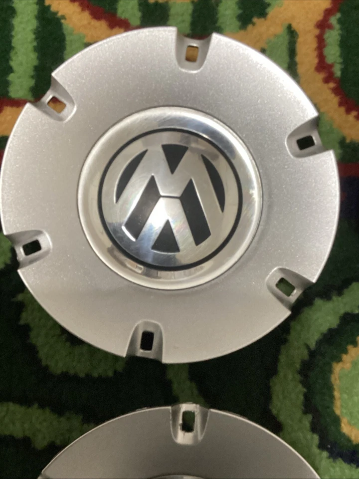 Volkswagen EOS 2007-2009 tapa central rueda 3C06011490 usado OEM 4 piezas Foto 3 de 4