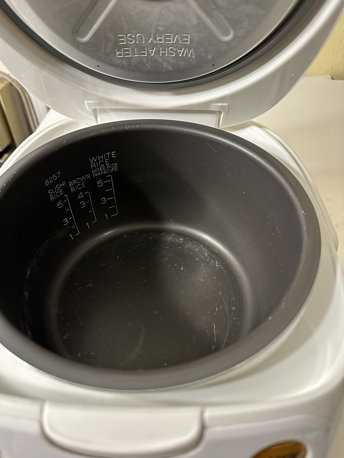 Zojirushi NS-WAC10 5.5-Cup Uncooked Micom Rice Cooker and Warmer Rice Cookers