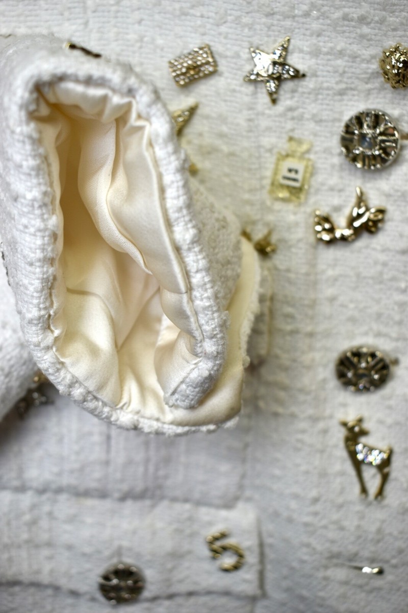Chanel Blazer Jacket White Womens w/ brooches lion 5 chanel Chanel Blazer Jacket White Womens w/ brooches lion 5 chanel