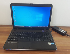 Business Notebook Fujitsu Lifebook A512 Intel i3 2x2,3GHz 4GB 320GB Webcam BT
