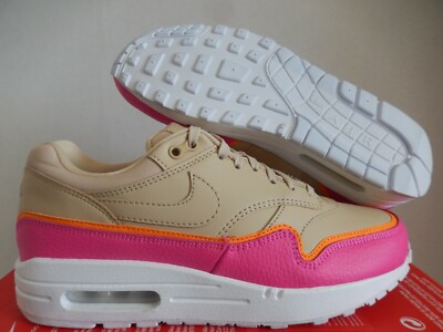 WMNS NIKE AIR MAX 1 SE DESERT ORE-PINK-WHITE SZ 9 [881101-202]