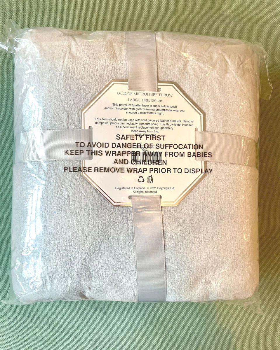 Deyongs snuggle online touch fleece throw
