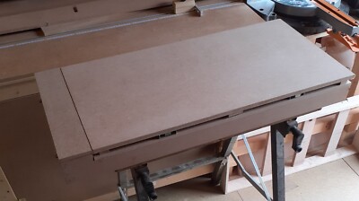 Voreingestellter Stufentraversertisch