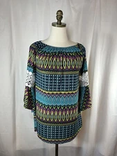 Win Win Womens Size Small-Medium Pinwheel Sleeve Tunic Stetchy Top Blue White