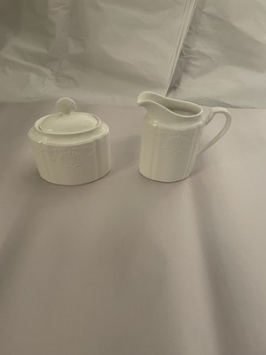 Mikasa Hampton Bays creamer cream and sugar jar EUC