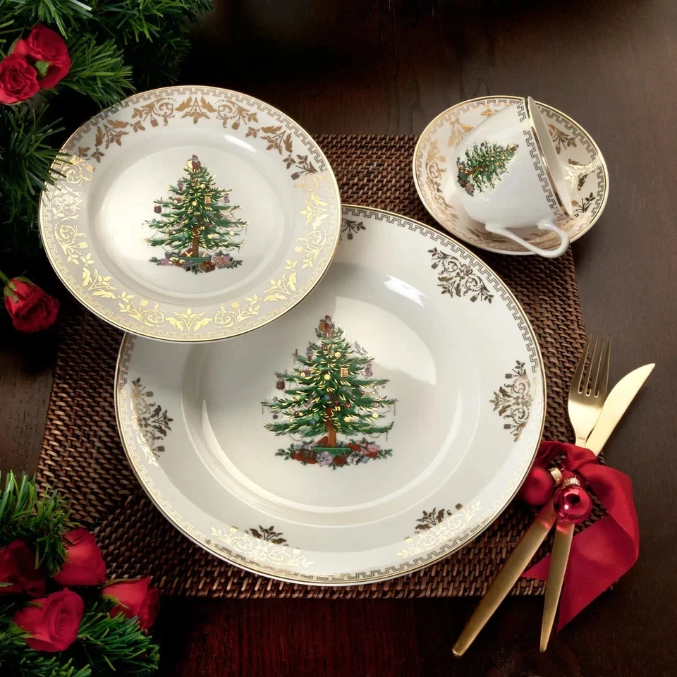 Spode Christmas Tree Gold Collection 4 Piece Place Setting 22 karat Gold Accent - Image 2 of 4