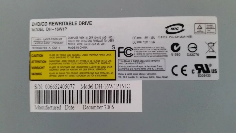 Philips & BenQ Black Bezel IDE DVD/CD R/W Optical Drive P/N: DH-16A1P14C - Image 3 of 3