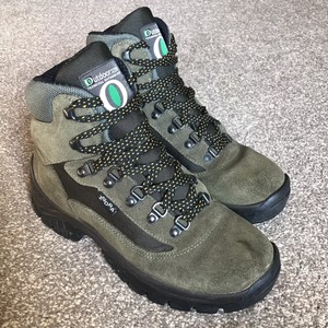 outdoor scene walking boots