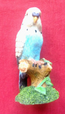 THE LEONARDO COLLECTION - BUDGERIGAR / BUDGIE FIGURE - 2.5" TALL - WHITE / BLUE