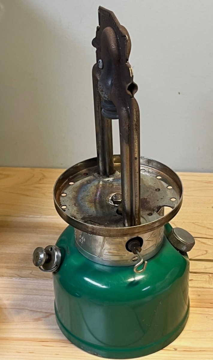 Vintage Coleman Model 335 Lantern Single Mantle, Made in Canada