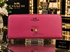 COACH Peanuts Snoopy Long Wallet Pink Age 13
