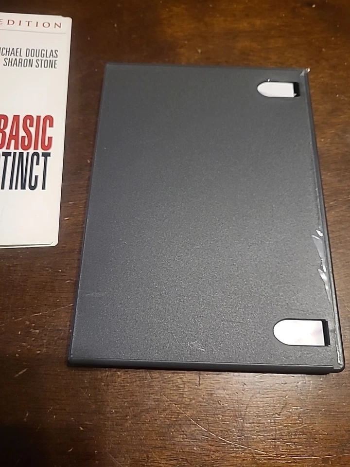 Basic Instinct DVD 1992 Special Edition - Missing Plastic On Case - Image 2 of 4