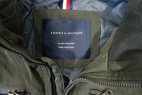 CHAQUETA ESTILO BOMBARDERO TOMMY HILFIGER VERDE MILITAR 2XL RESISTENTE AL VIENTO AL AGUA PARA HOMBRE - Imagen 5 de 12