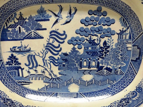 1800's ANTIQUE BLUE WILLOW PLATTER WITH COMBED BACK-15 1/2" X 13" - Picture 2 of 8