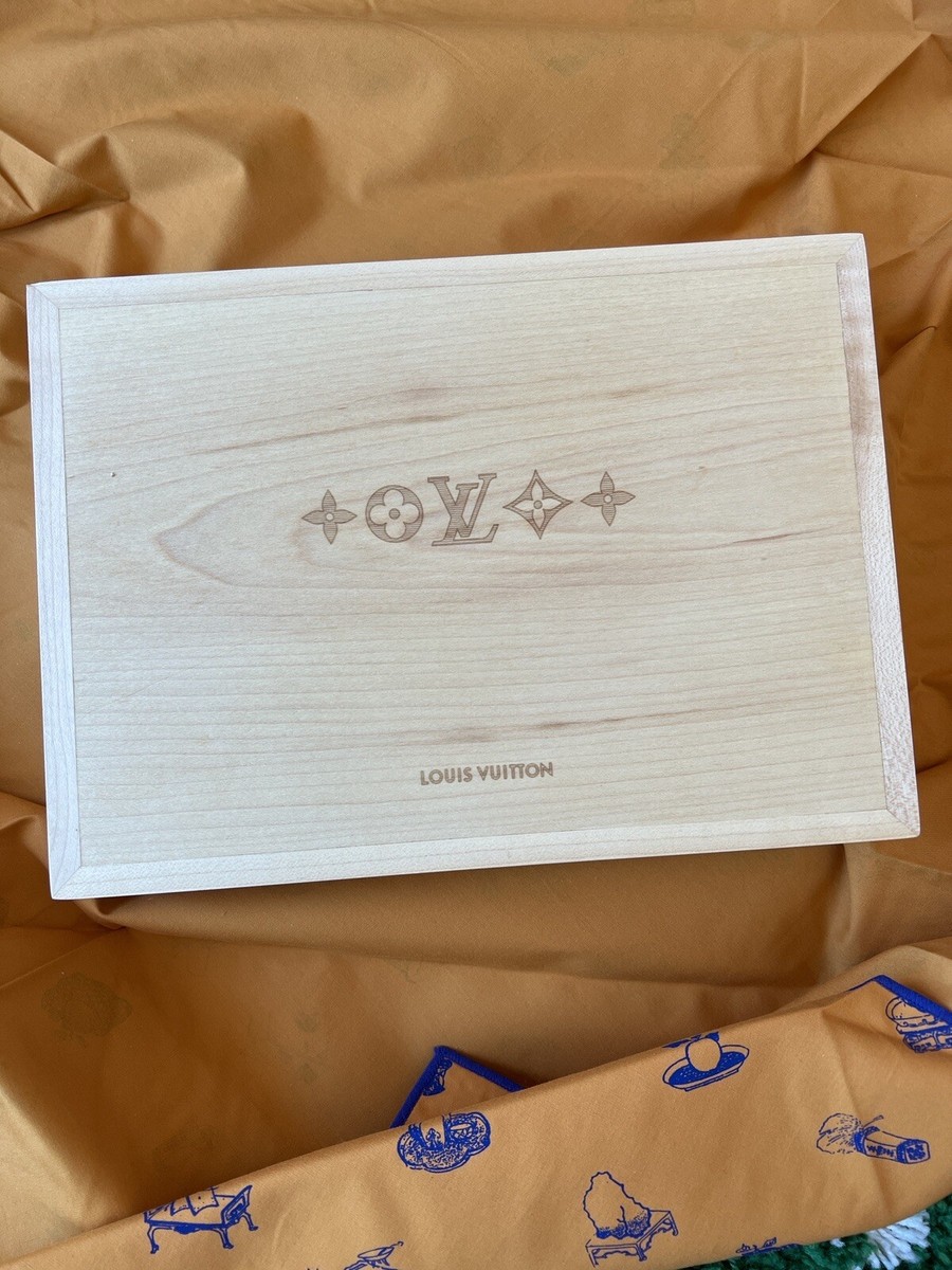 Louis Vuitton VIP 2022 Mid-Autumn Mooncake Festival GIFT! RARE COLLECTOR'S  ITEM!