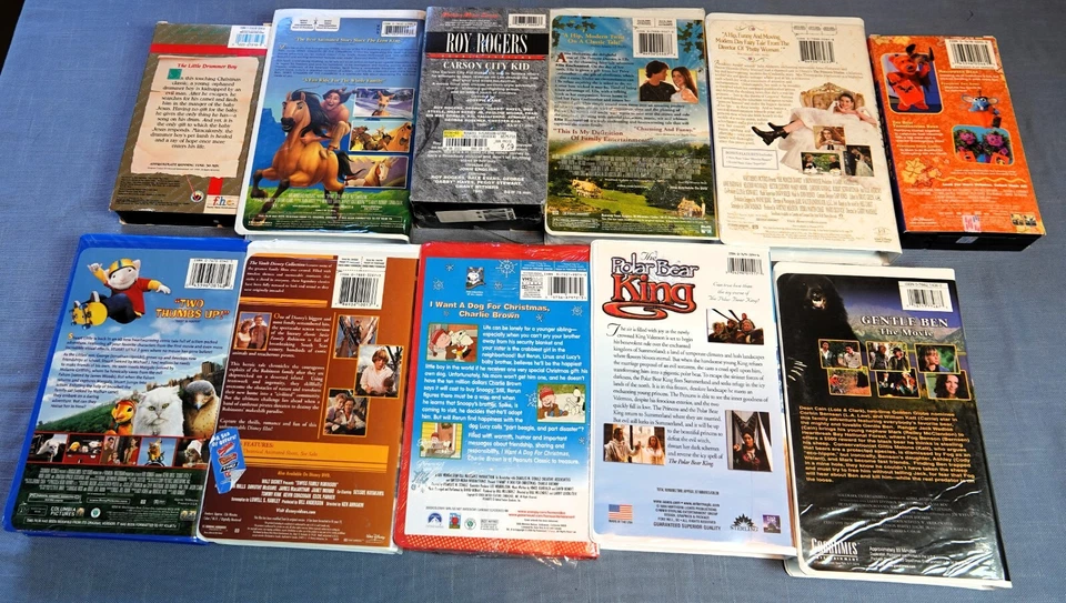 LOT 11 VHS TAPES CHILDREN: GENTLE BEN, STUART LITTLE 2, LITTLE DRUMMER BOY + - Image 2 of 4