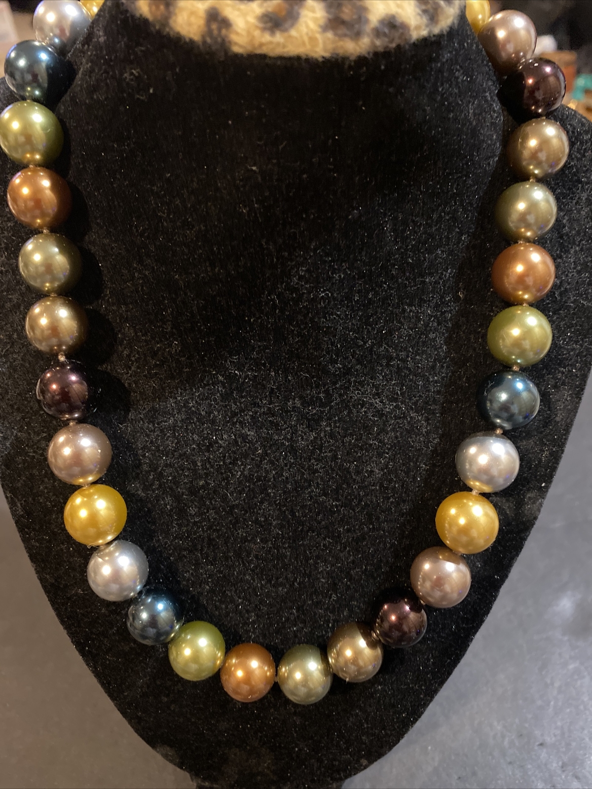 KJL Kenneth Jay Lane Multicolored Faux Pearl Neck… - image 4