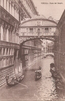 Venice, ITALY - Bridge of Sighs - Gondola