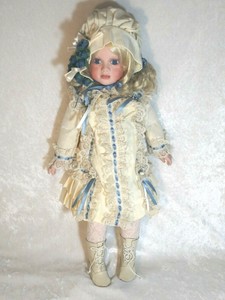 world gallery dolls and collectibles