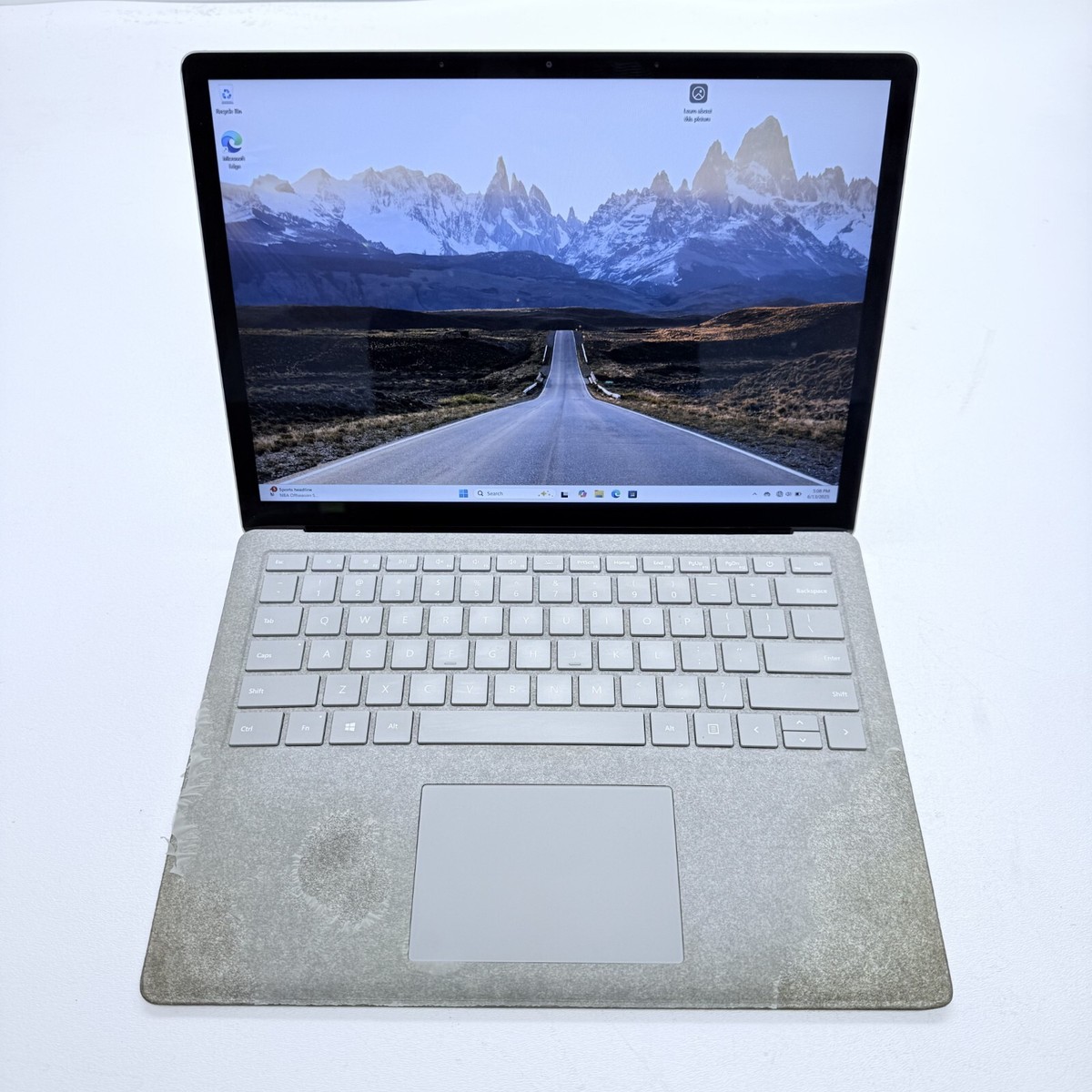 Microsoft Surface Laptop (1769) i5-7300U 8GB RAM 128GB SSD **READ