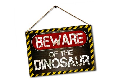 Lustiges Blechschild Plakette Vorsicht vor den Dinosauriern. Warnung Gefahr Neuheit Scherz Geschenk