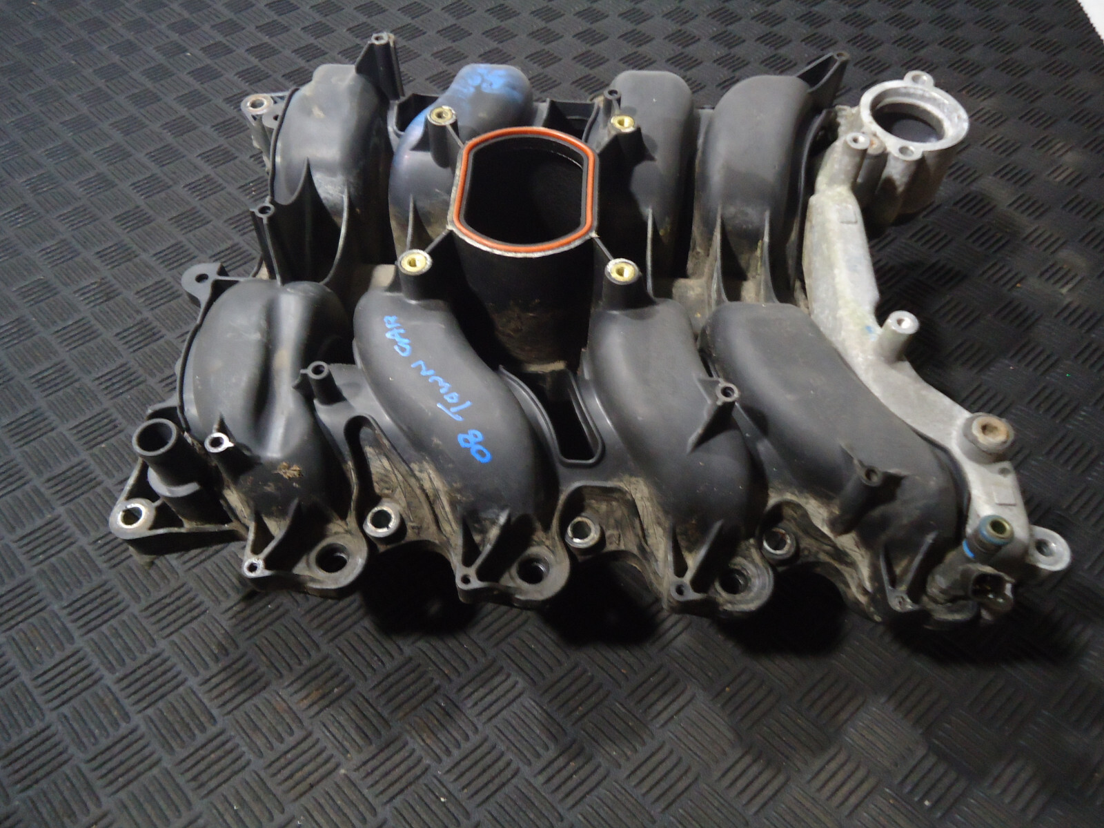2008 LINCOLN TOWN CAR INTAKE MANIFOLD eBay