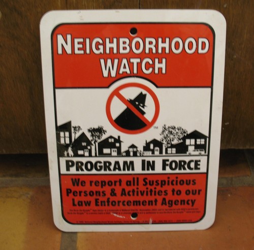 H20 - VINTAGE 1999 NEIGHBORHOOD WATCH METAL SIGN, Measures 12" x 9"