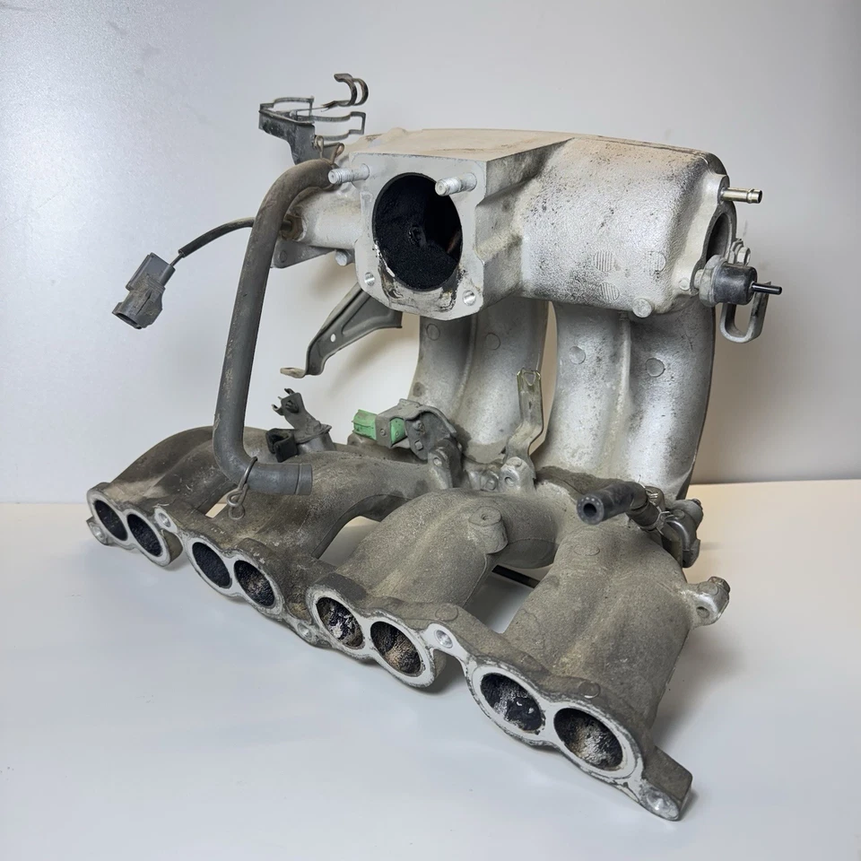 Toyota 3RZ-FE 2.7L Intake Manifold Upper & Lower Plenum OEM 3RZ Toyota 4Runner - Image 3 of 4