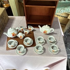 Battat Vintage Teddy Bear Porcelain Tea Set with Cabinet for Ages 3-4, 4-7