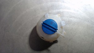 Ausgleichsbehälter Kühlwasserbehälter 6Q0121407 VW Fox 1.2 Bj 2008 5 Z 2227277