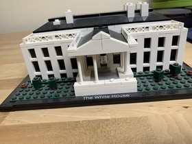 LEGO Architecture 21006 The White House - DUSTY & INCOMPLETE