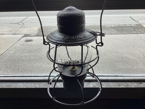 VINTAGE HANDLAN FRISCO RAILROAD LANTERN W/EMBOSSED “FRISCO” CORNING GLOBE