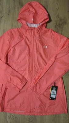 fitted rain jacket