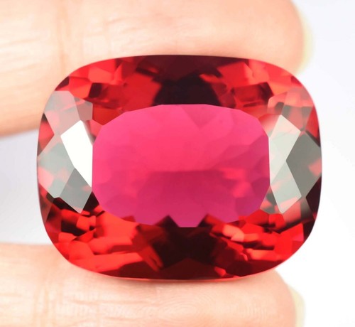 Grenat rose rouge de 2,01 carats. Terre extraite en Tanzanie