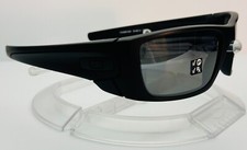 New Oakley Fuel Cell Sunglasses / Matte Black / Prizm Black Polarized /009096-I5