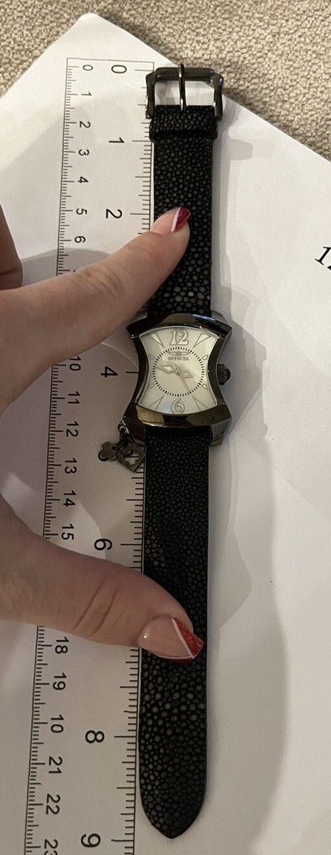 Invicta Swiss Made Hourglass Stingray Watch Model 2433 (Needs Bat) #8411 Invicta Swiss Made Hourglass Stingray Watch Model 2433  main image 3