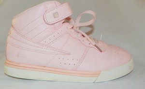 fila high top tennis shoes