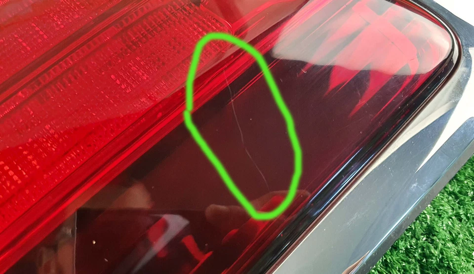 Luz LED interior del lado izquierdo del conductor puerta izquierda fabricante original usada Lexus LX570 2008-2011 Foto 3 de 4