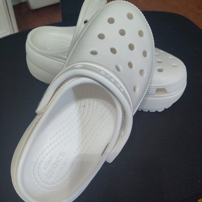 Crocs Women's White Classic Clog Sandal US 4 Solid Adjustable Strap Std