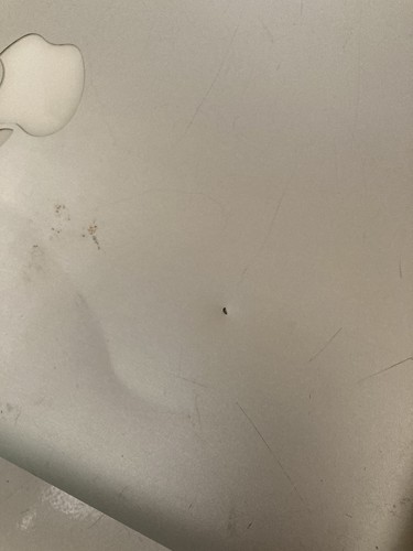 Apple MacBook Pro nel caos!! PER RICAMBI A1278 Ricambi Extra OFFERTE BENVENUTE - Foto 3 di 16