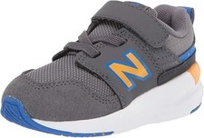 New Balance Baby-Boys 009 V1 Lace-up Sneaker size 3