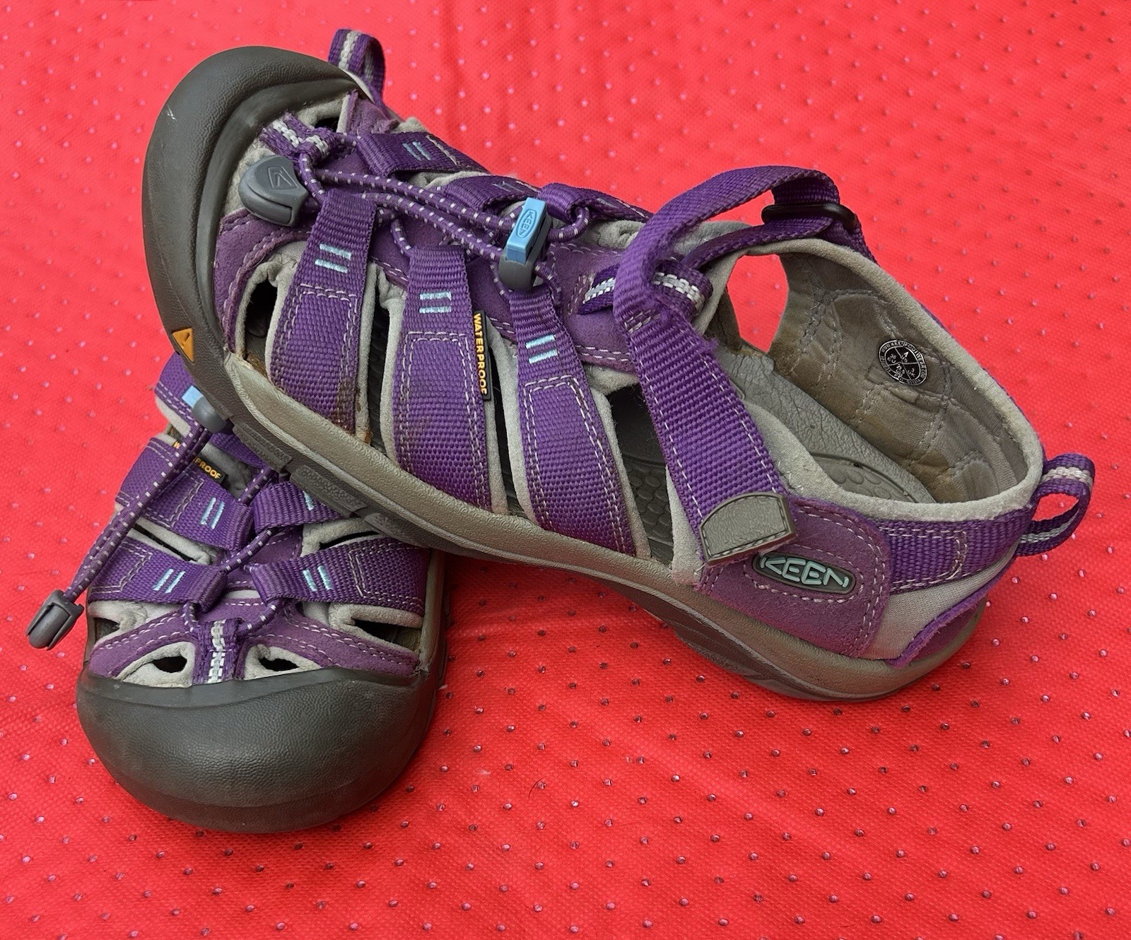 Sandali Keen Newport H2 grandi per bambini punta chiusa taglia 4 viola