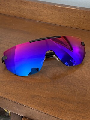 Quay Australia On The Edge Shield Black Matte Purple  display picture 1