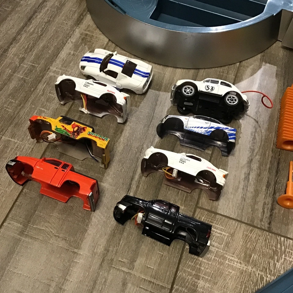 Zip Zaps Silver Case with Cars / Shells / Cones Radio Shack LOT - Image 2 of 4