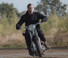 Armie Hammer Man from Uncle Autographed Signed 8x10 Photo COA #5