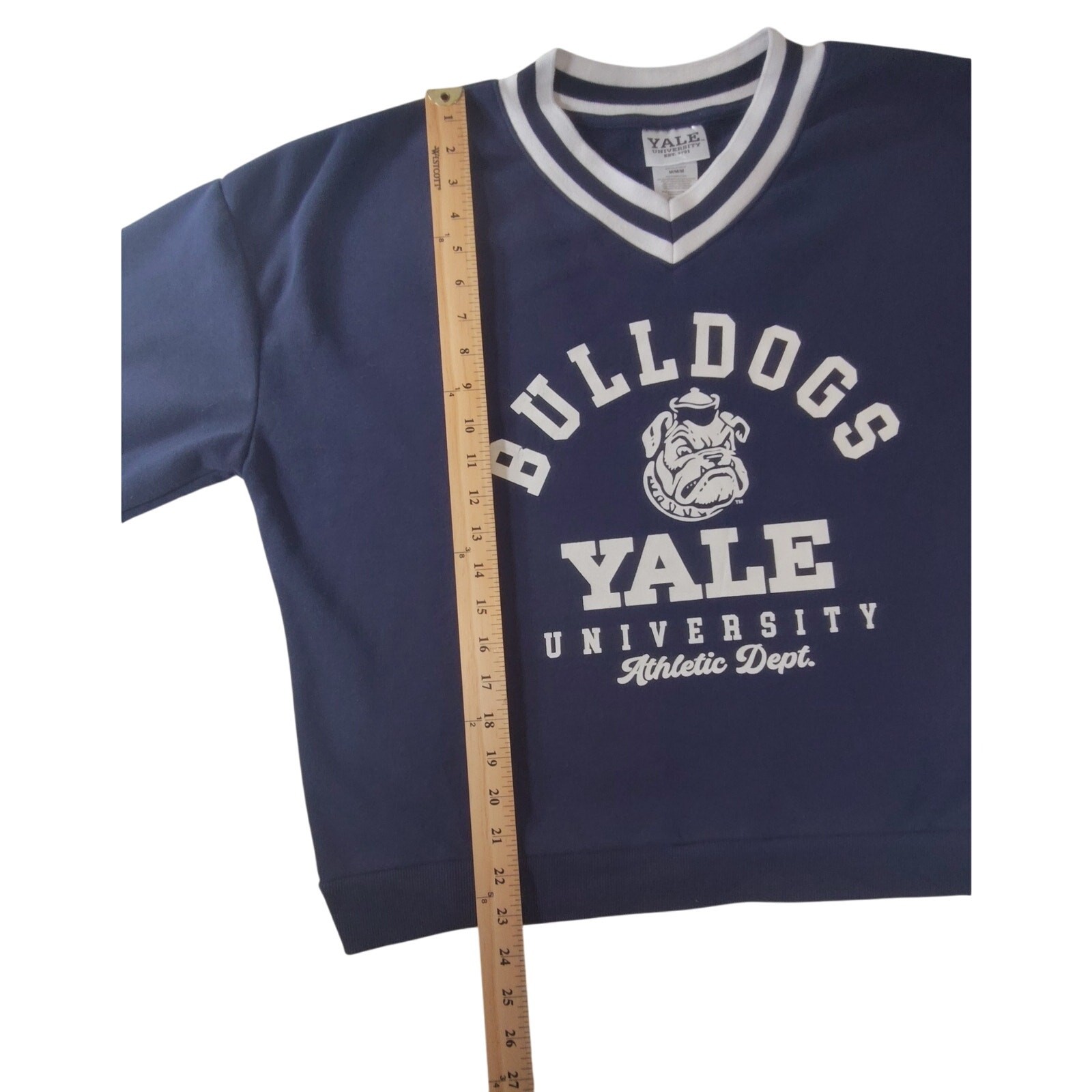 Yale University Bulldogs Pullover Sweatshirt Academia V Neck Unisex Medium Rare image 4